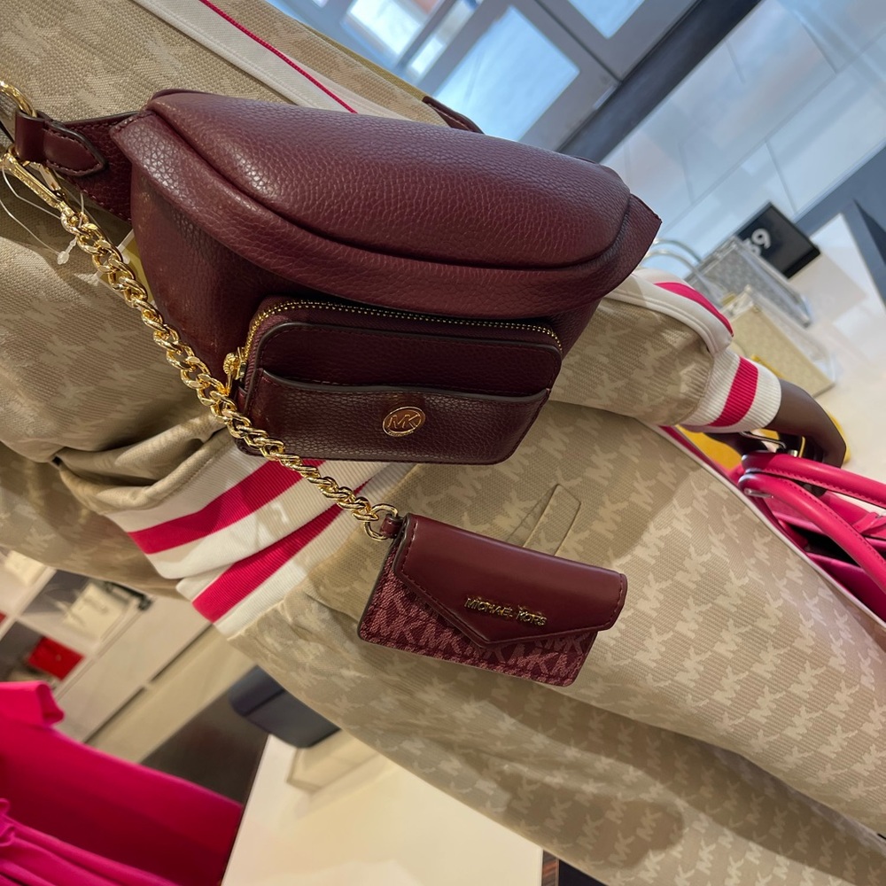 Michael Kors Maisie 2 In 1 Small Leather Waist pack Fanny pack Bag (Oxblood) MK - Picture 6 of 16
